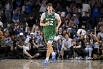 19岁106天！弗拉格首节得分19+ 有数据追踪以来NBA历史最年轻